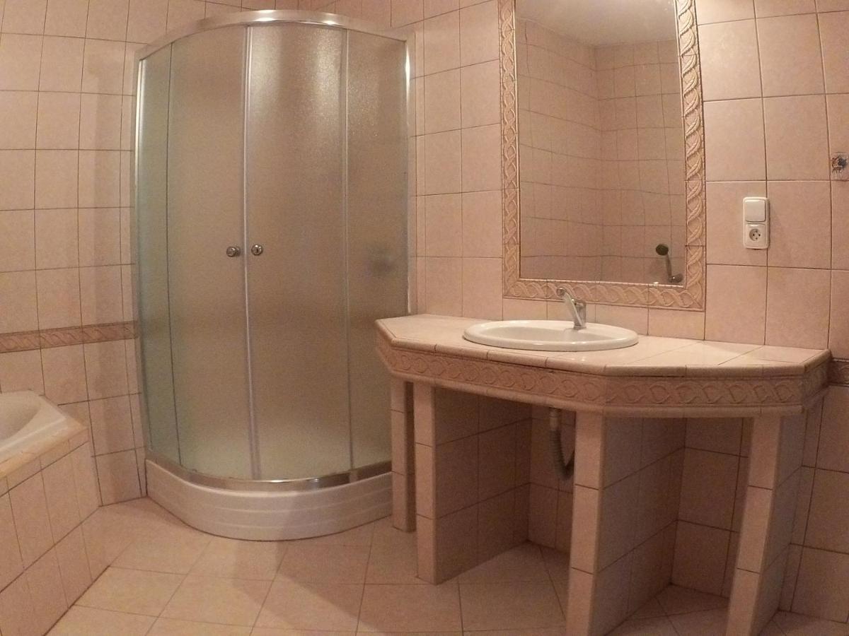 Ubytování na ranči s rybařením - Housity