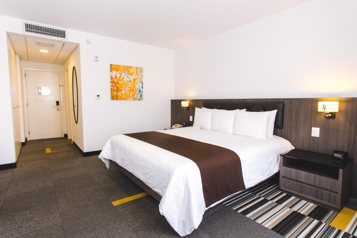 Costa del Sol Wyndham Lima Airport - Housity
