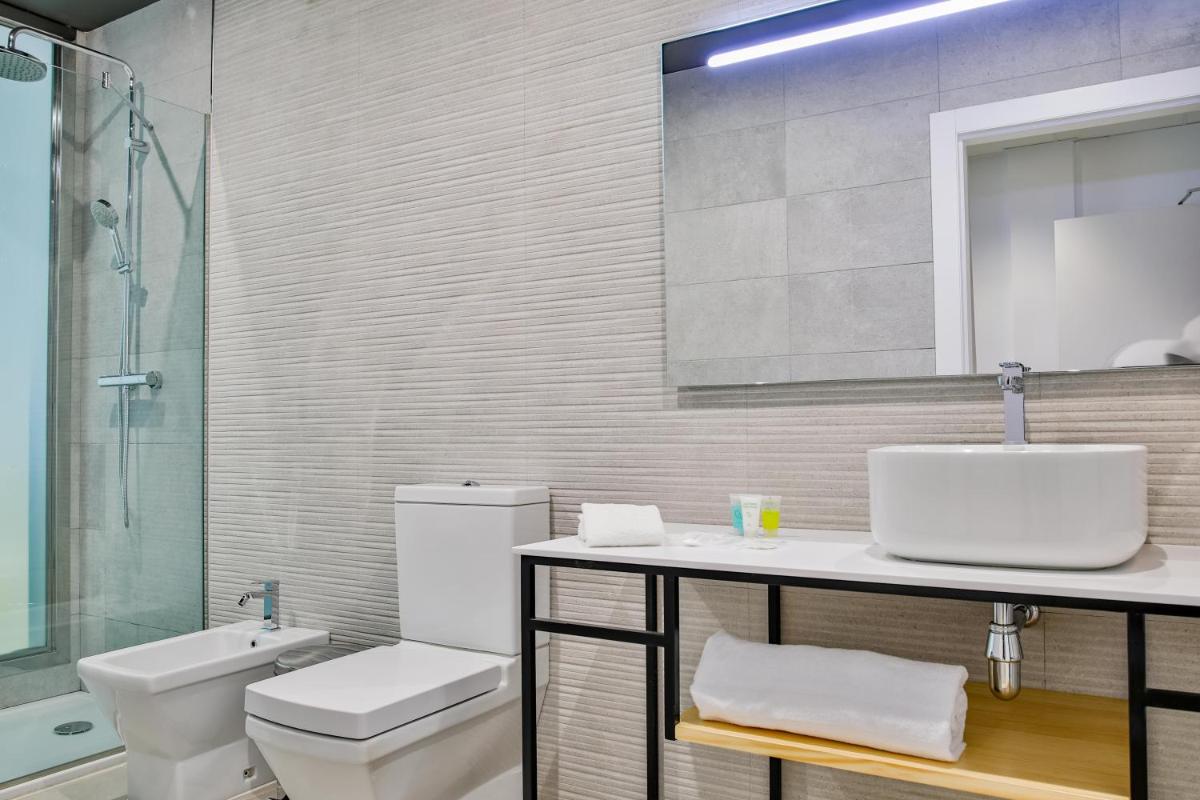 Un baño de Moon Hotel & SPA.