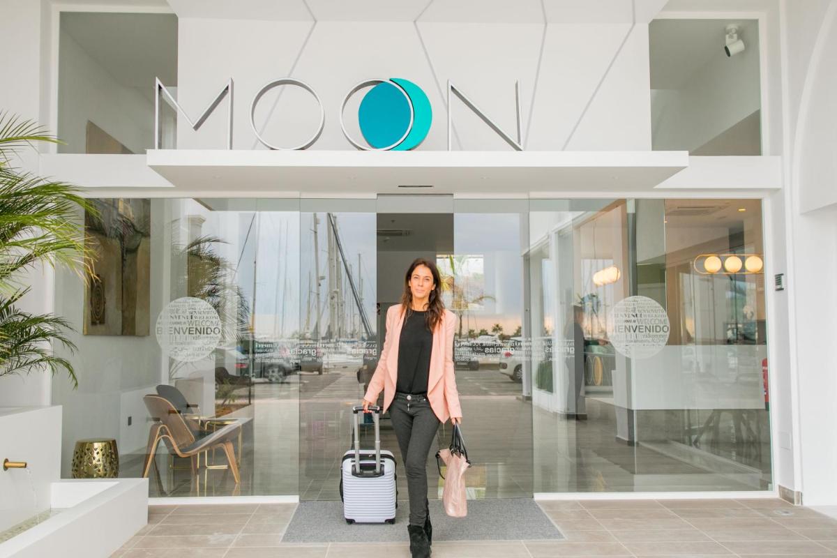 Clientes alojados en Moon Hotel & SPA.