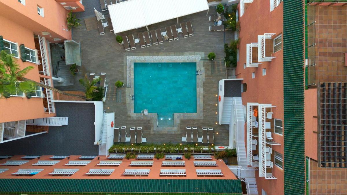 Un balcón o terraza de Fénix Torremolinos - Adults Only Recommended