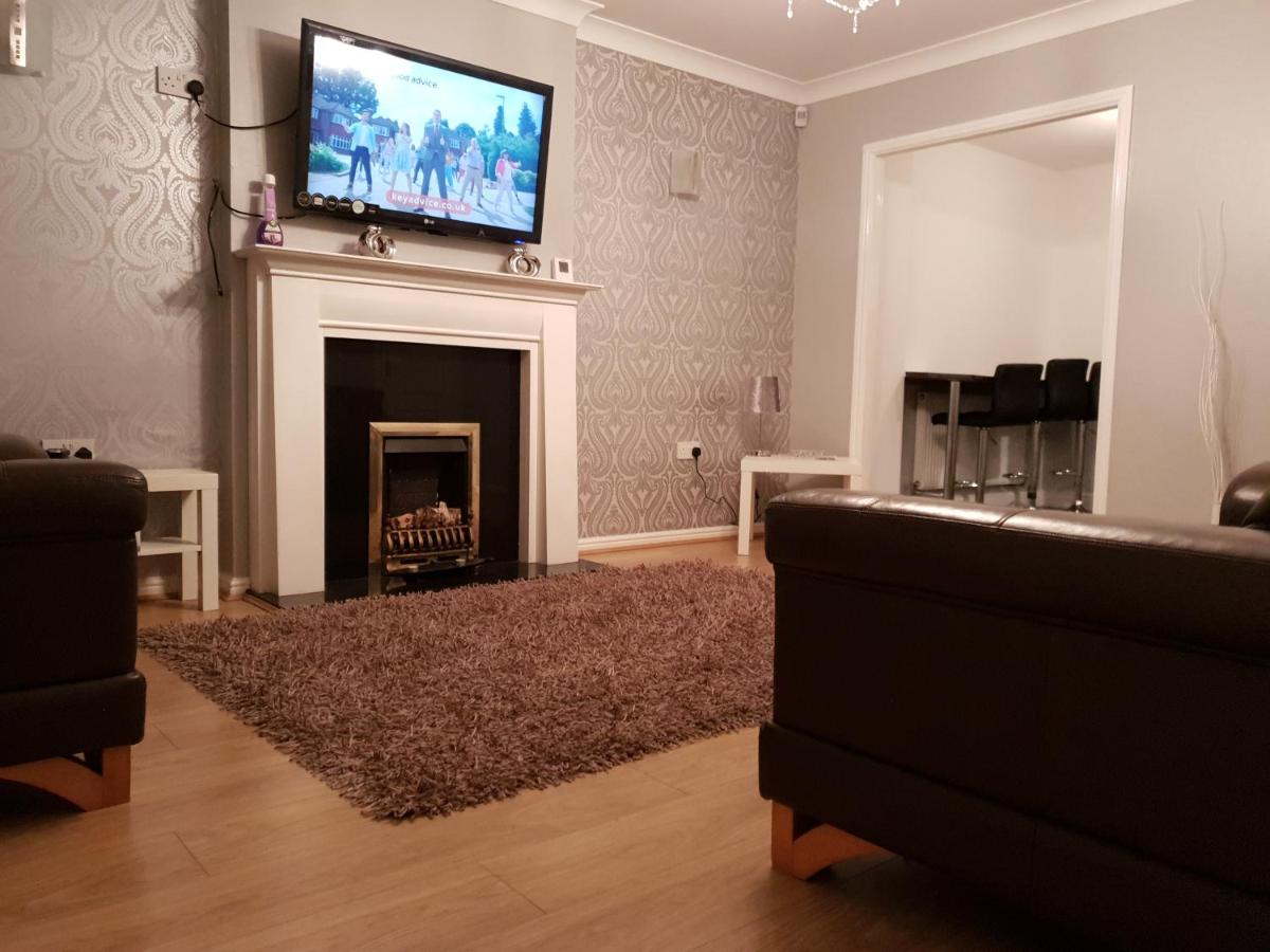 Redwood House - Housity