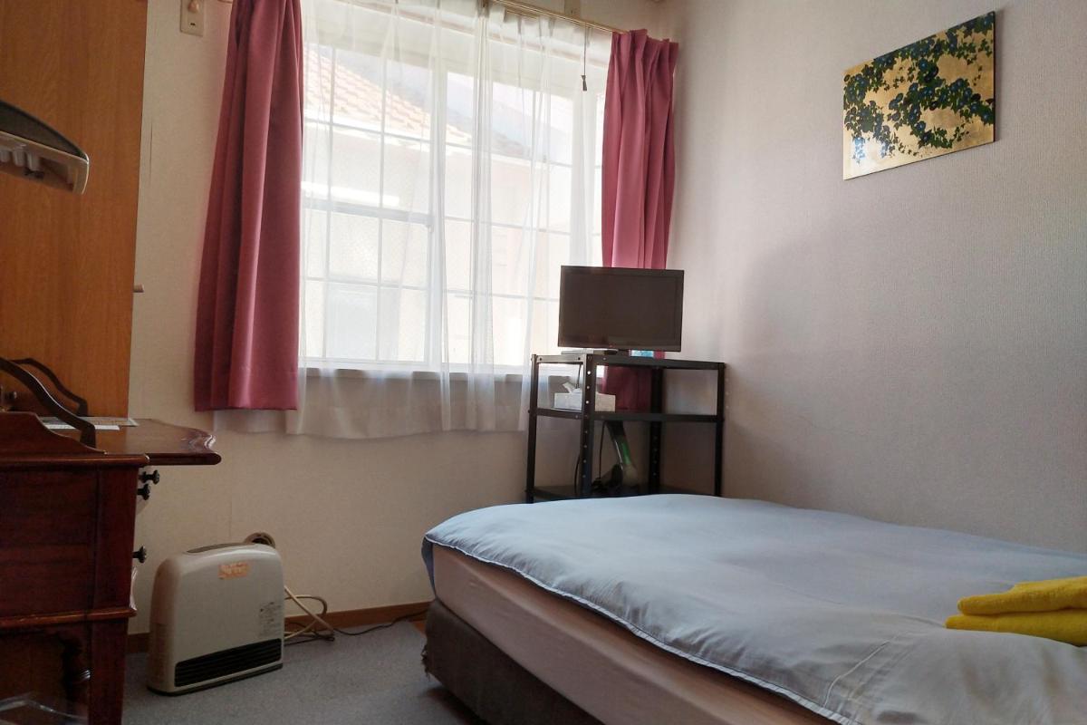 Hotel Pacific - Housity