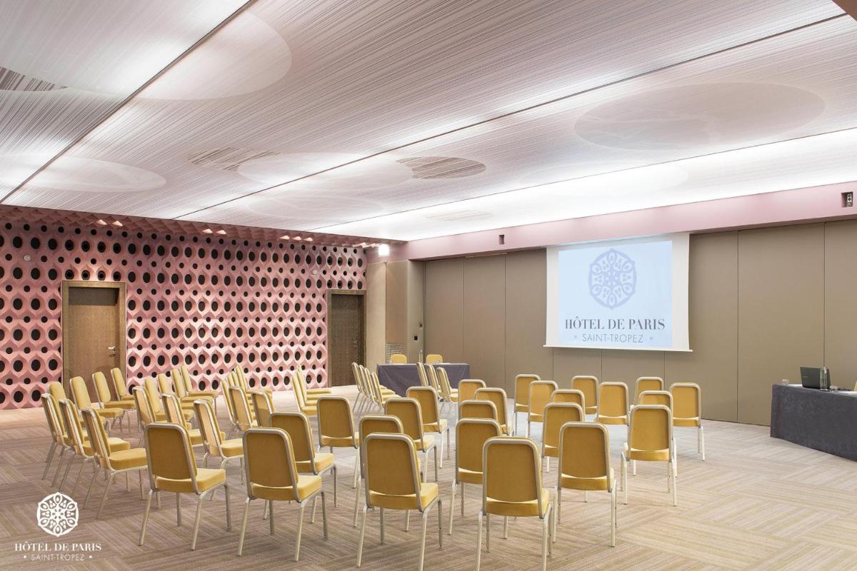 Espace de conférence ou salle de réunion dans l'établissement Hôtel de Paris Saint-Tropez