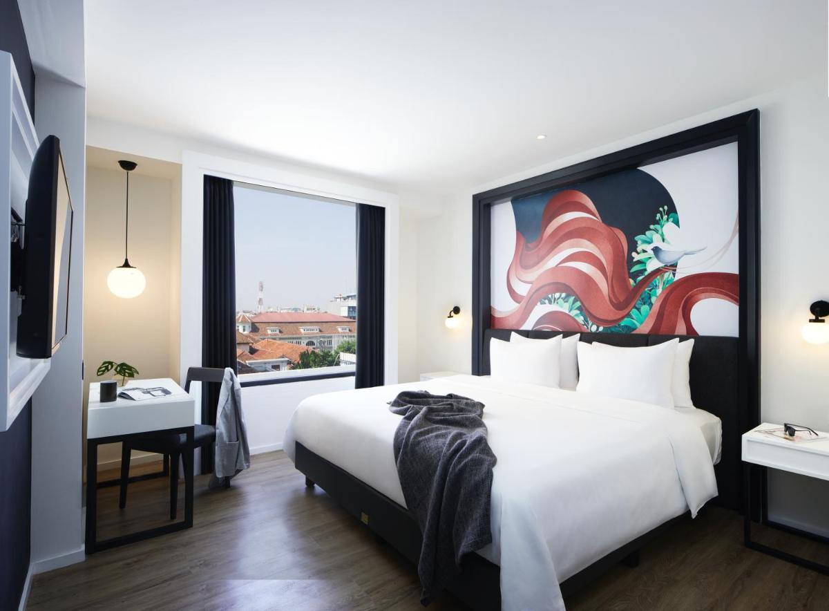de Braga, ARTOTEL Curated - Hizvo