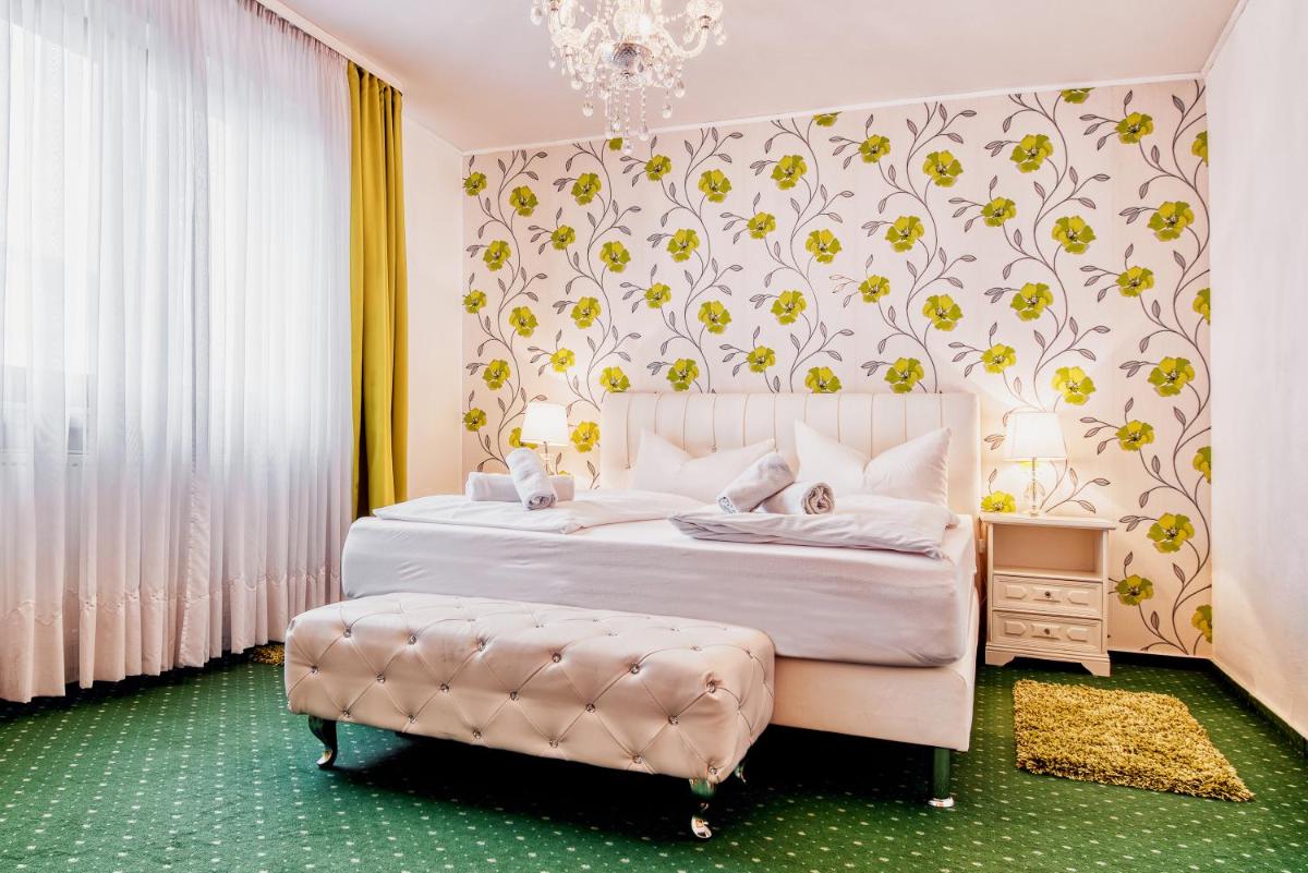 Central Hotel am Königshof - Housity
