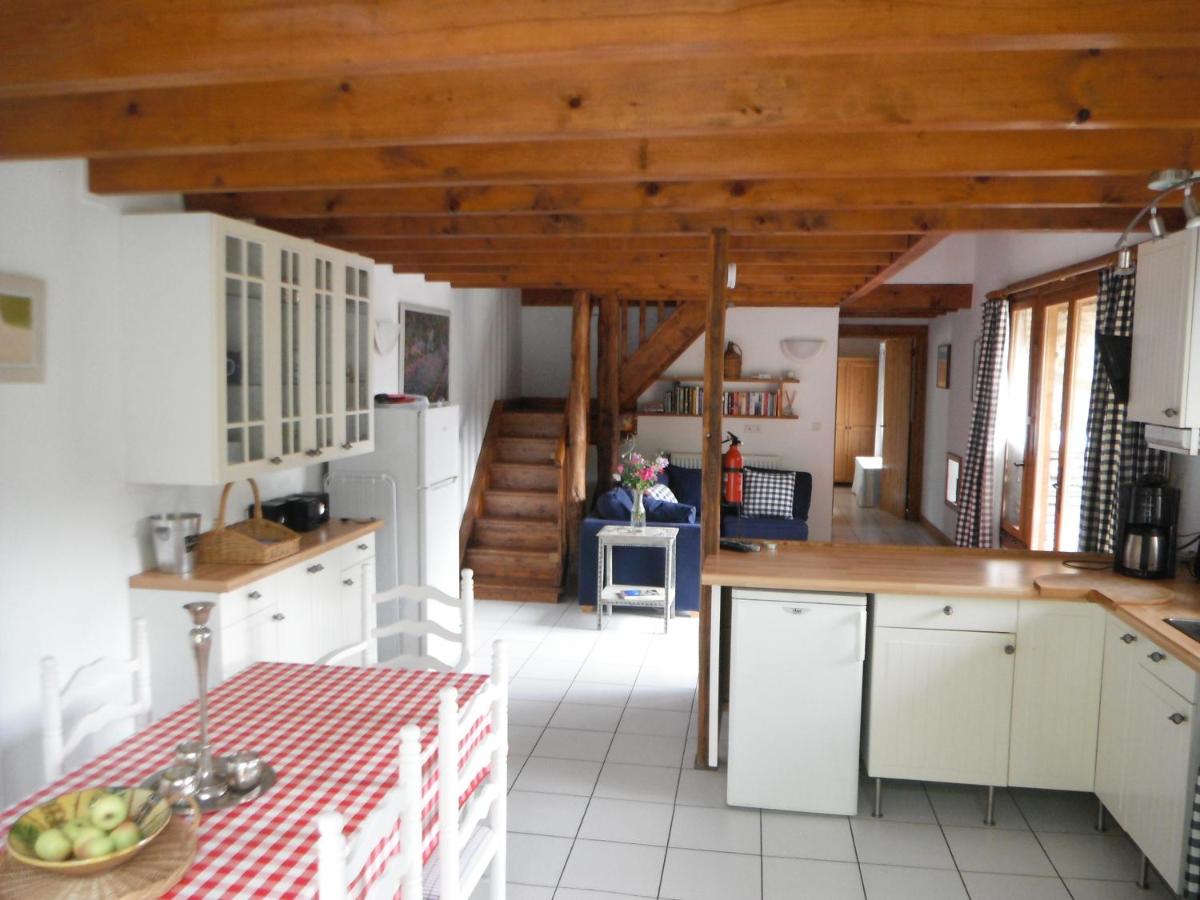 Pertus - Housity
