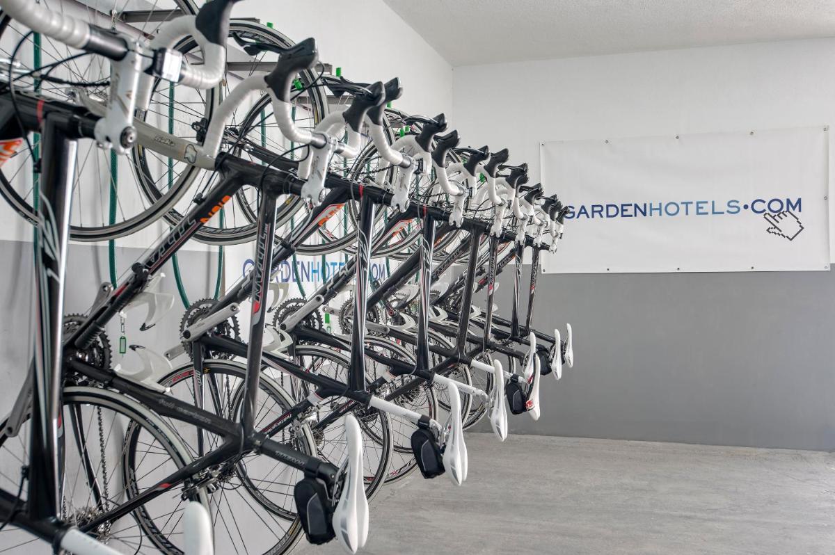 Gimnasio o instalaciones de fitness de Alcudia Garden Aparthotel