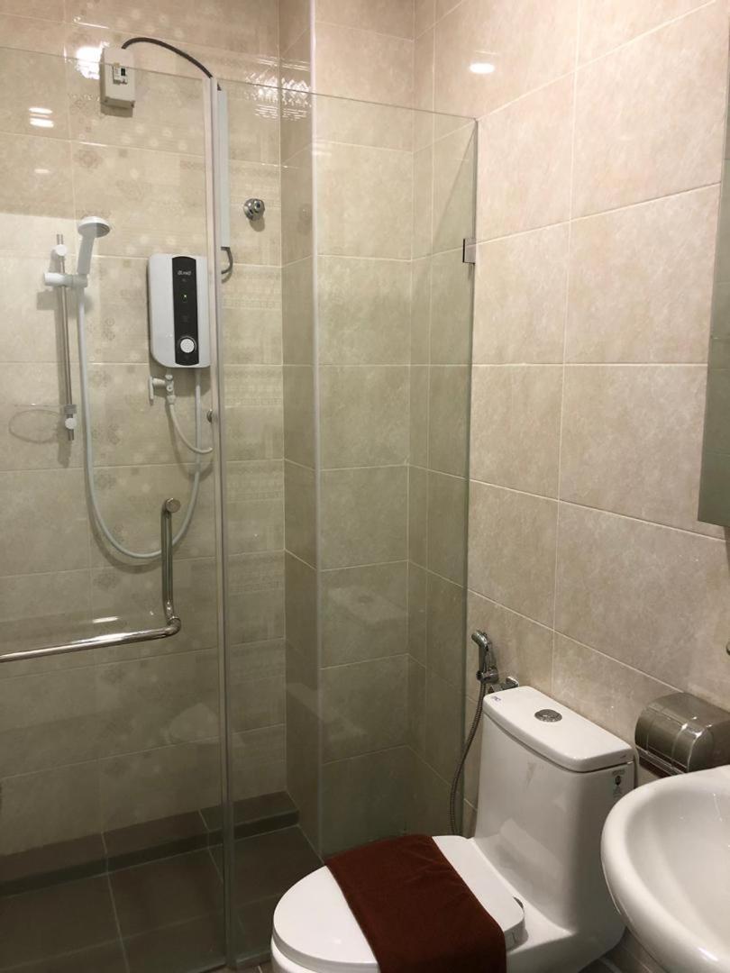 KU-3 HOTEL - Housity