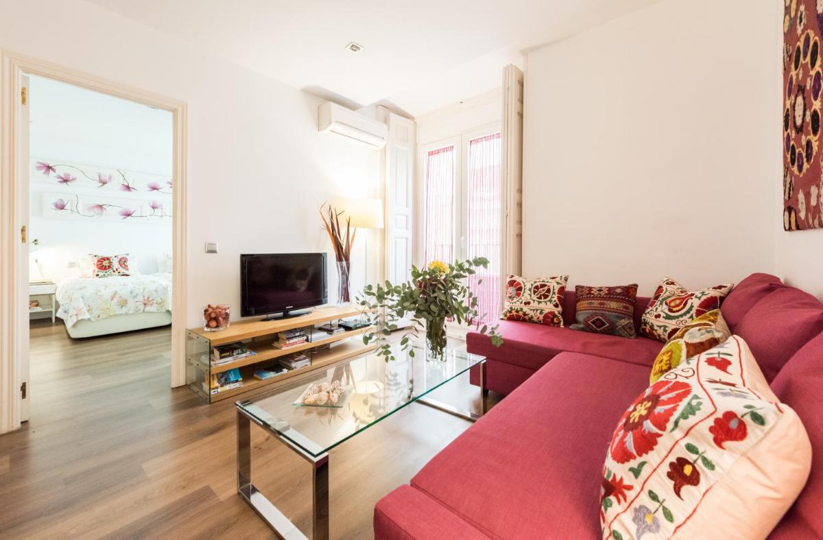 Urban Santa Ana Madrid Centro - Housity