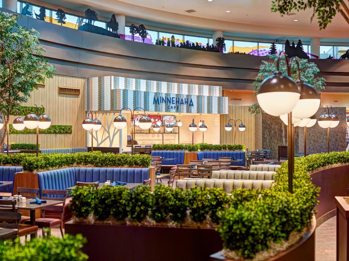 Mystic Lake Casino Hotel - Housity