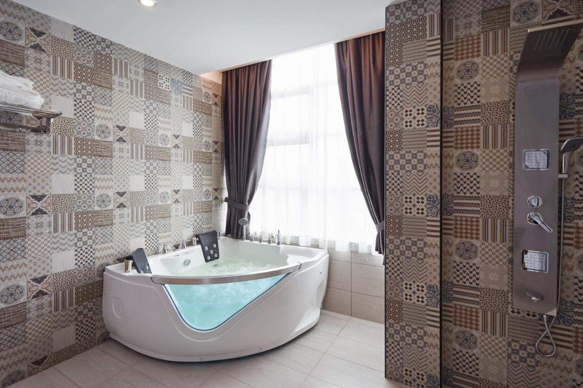 DREAM LUXURY HOTEL - Housity