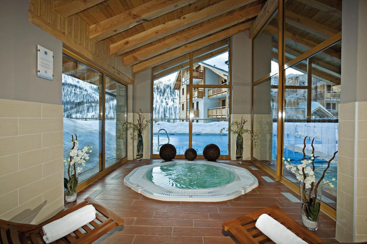 Photo de la galerie de l'établissement Résidence Club mmv Le Hameau des Airelles ****, à Montgenèvre