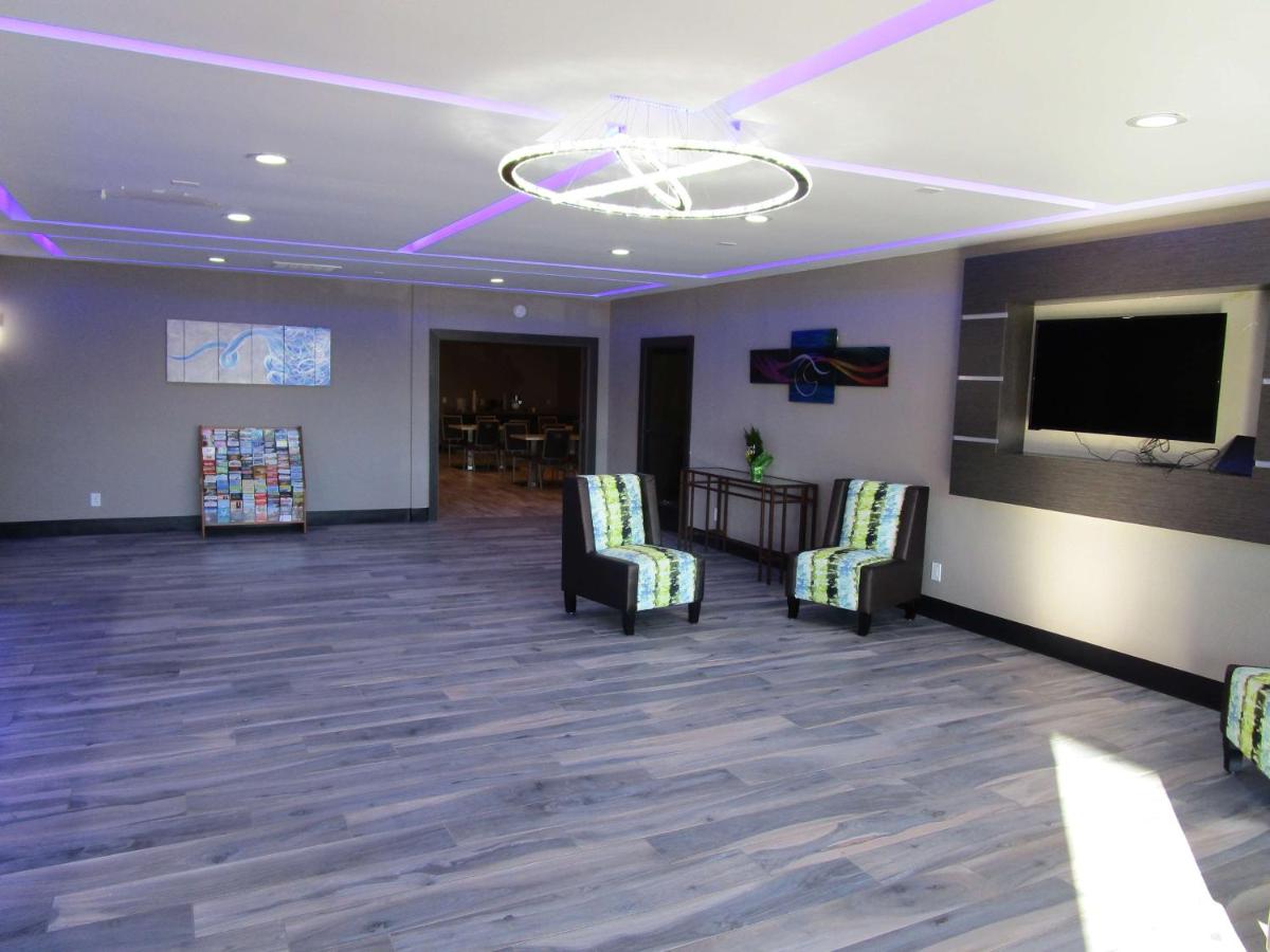 SureStay Plus Hotel by Best Western Point Richmond - Housity