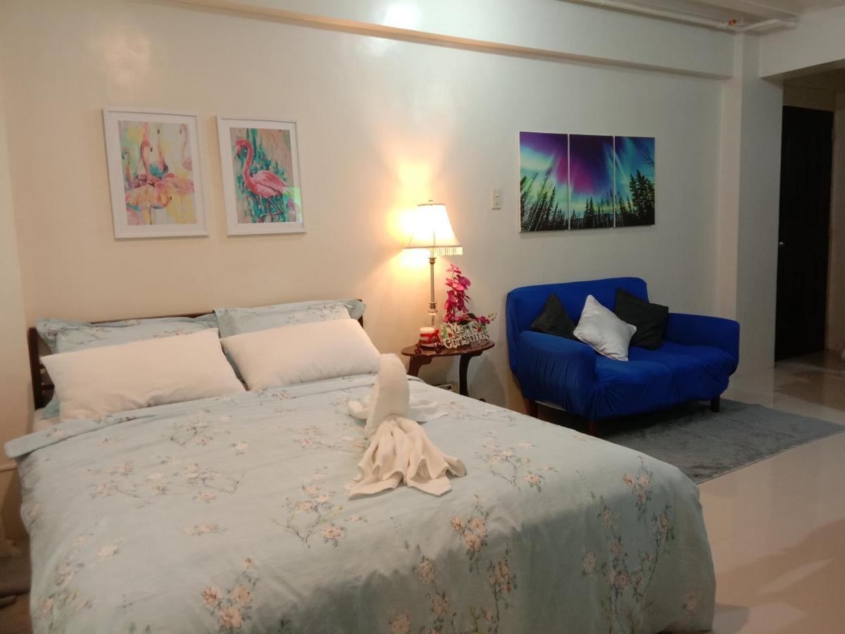 Jen's Paranaque City Apartment - Hizvo