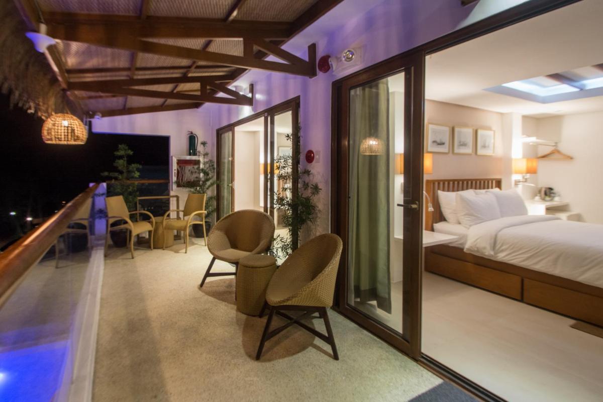 Signature Boracay formerly La Banca House - Housity