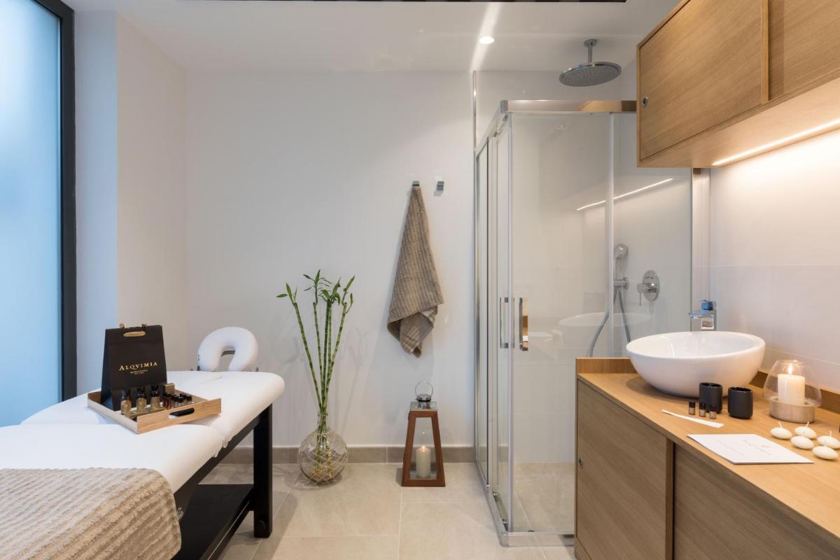 Un baño de Bordoy Alcudia Port Suites - Adults Only