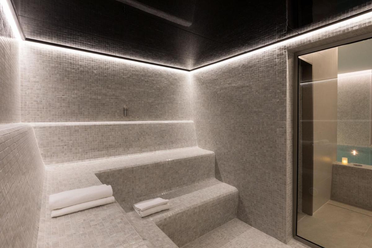 Un baño de Bordoy Alcudia Port Suites - Adults Only