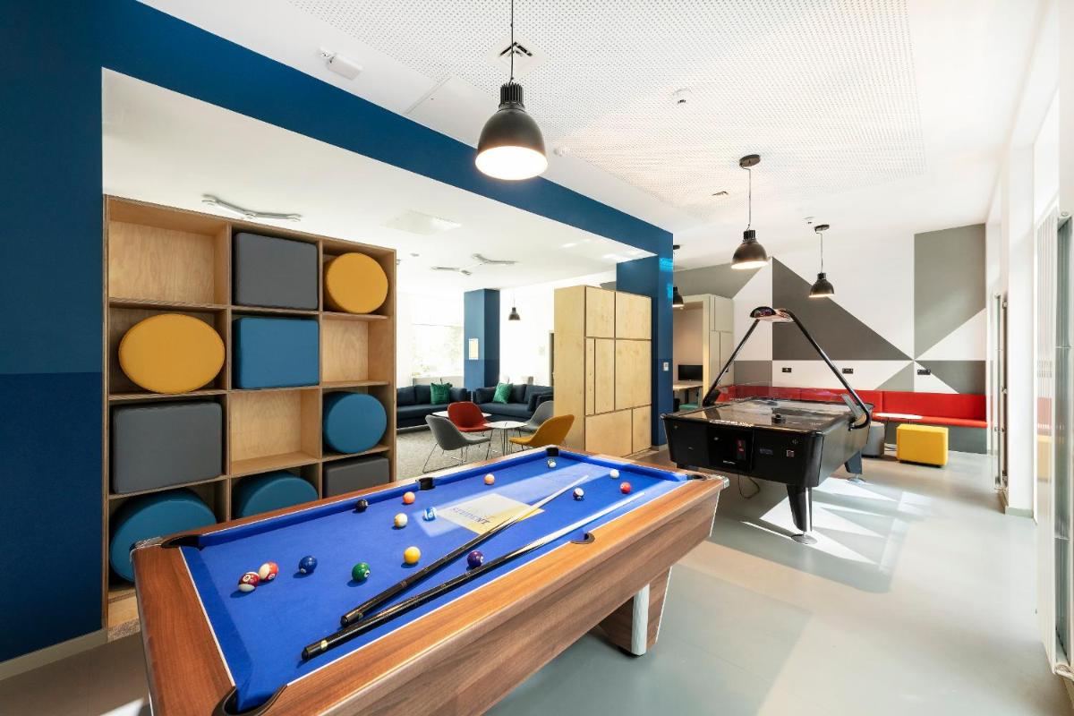 Destiny Student - Tannery - Housity