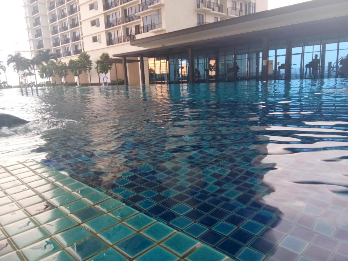Suitetrails - Meet2Stay@setia alam