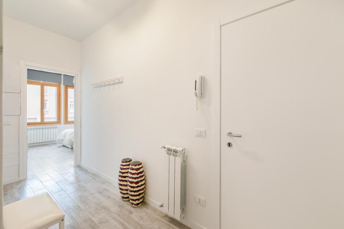 GuestHost - Santa Croce Wonderful Venice - Housity