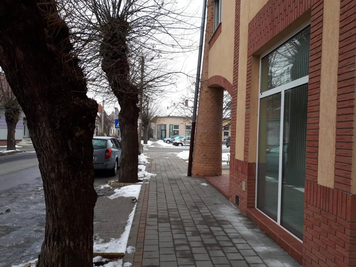 Hunyadi Apartment - Housity