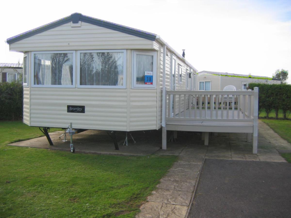 10 Berth 4 Bedroom Butlins Caravan - Housity