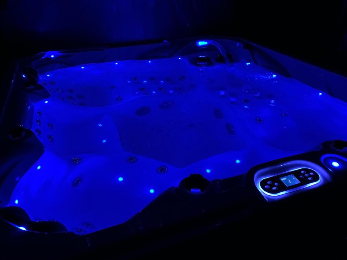 Thailand Lounge Whirlpool Sauna SPA - Housity
