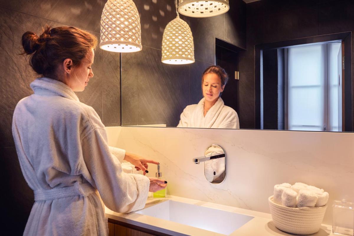 Clients de l'établissement Mercure Paris Opera Garnier Hôtel & Spa