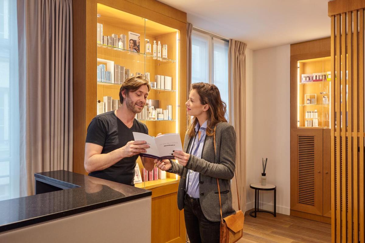 Clients de l'établissement Mercure Paris Opera Garnier Hôtel & Spa