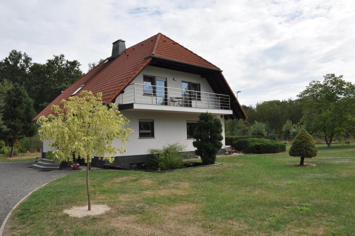 Kwatery przy A4 - Housity