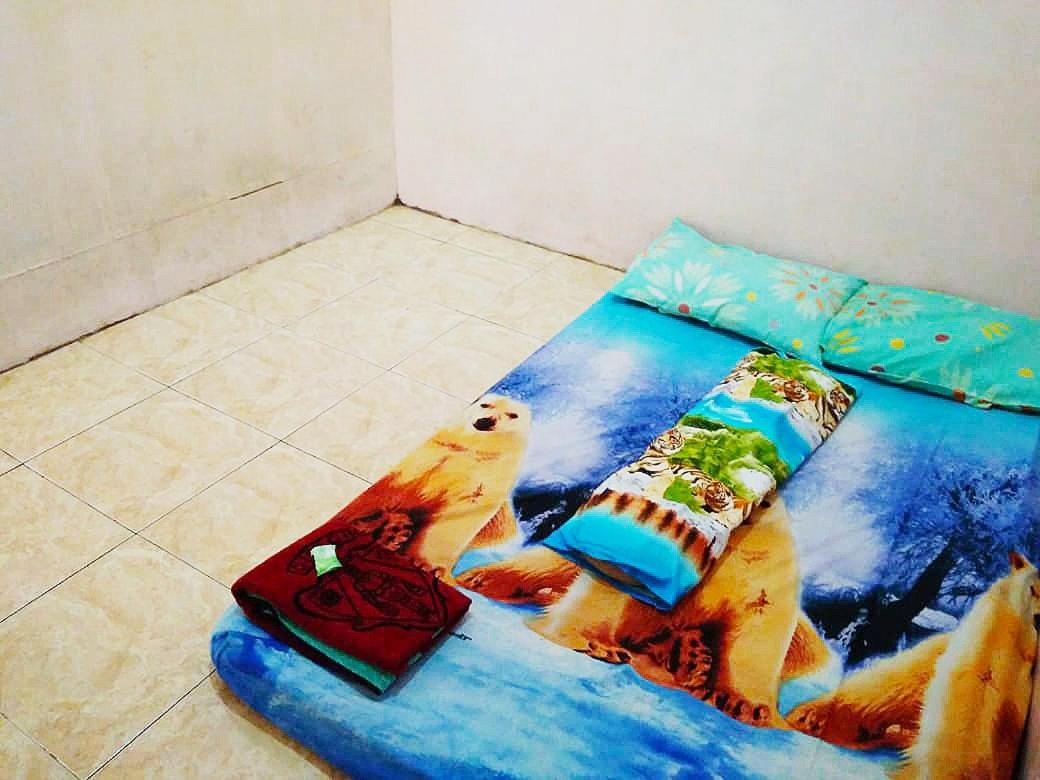Amelia 4 Guest House Female - Housity