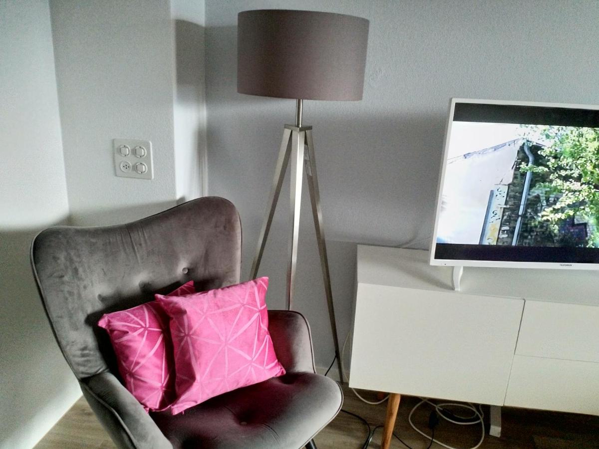 Swiss Seeblick Apartment mit Hotelanbindung - Housity