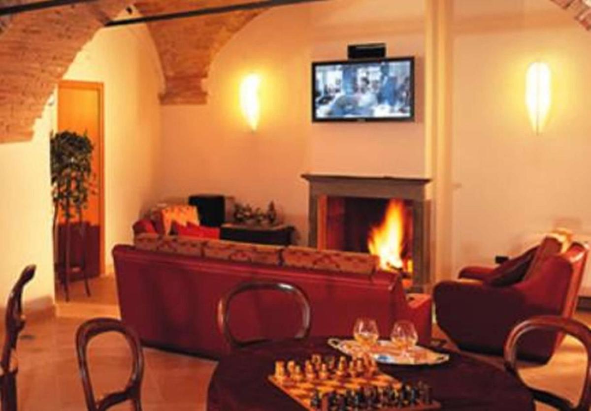 Hotel Italia - Housity