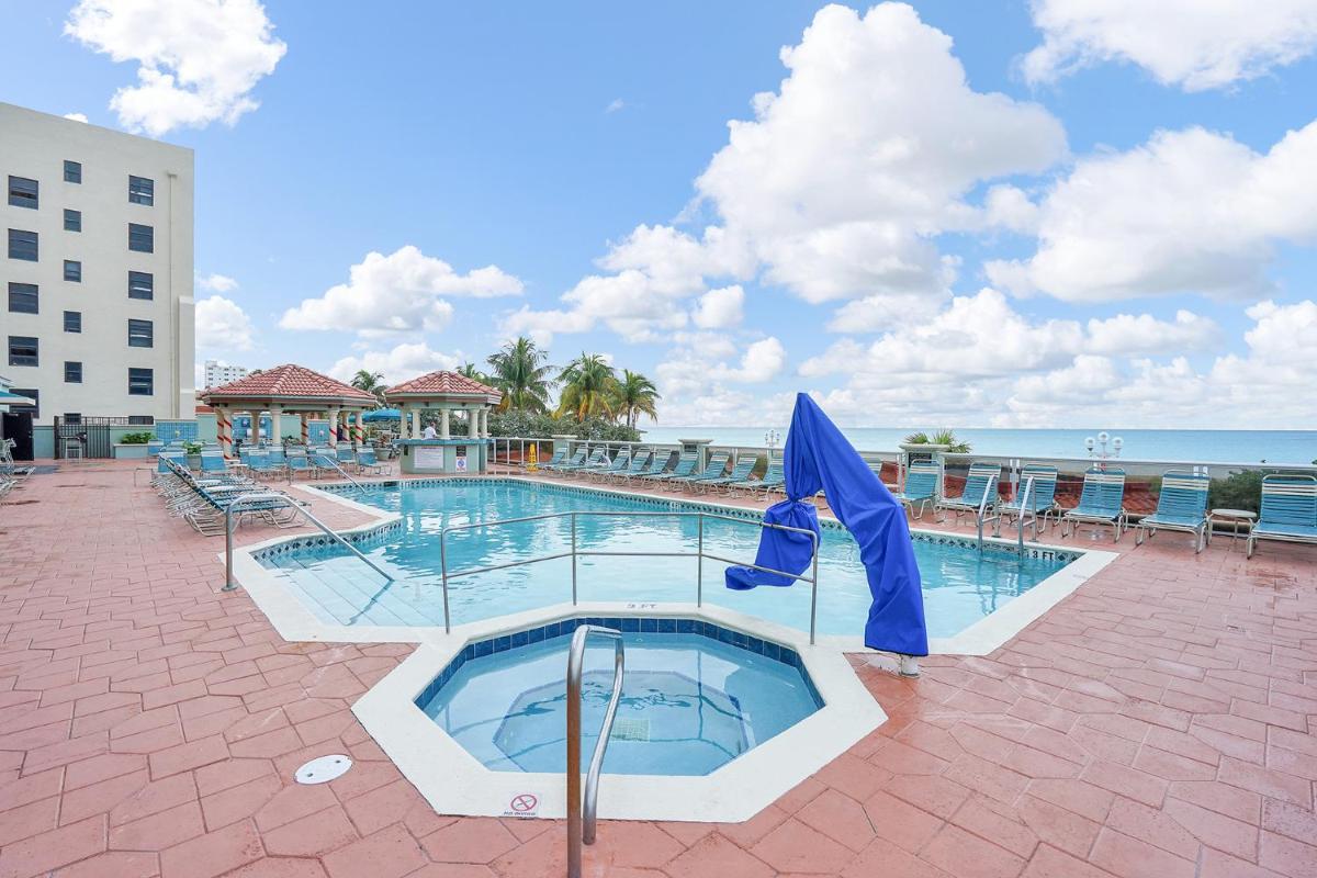 Hollywood Beach Tower by Capital Vacations - Housity
