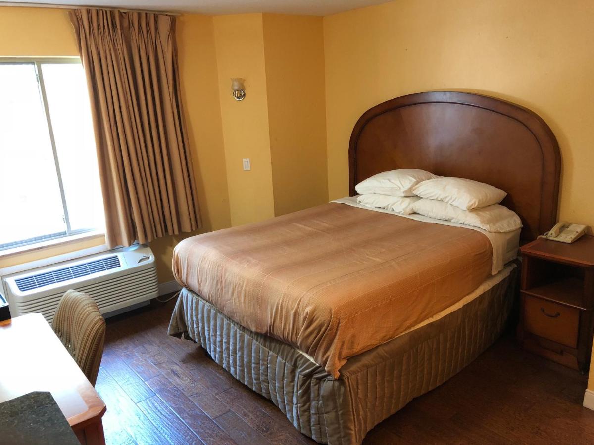 Americas Best Value Inn Addison - Housity