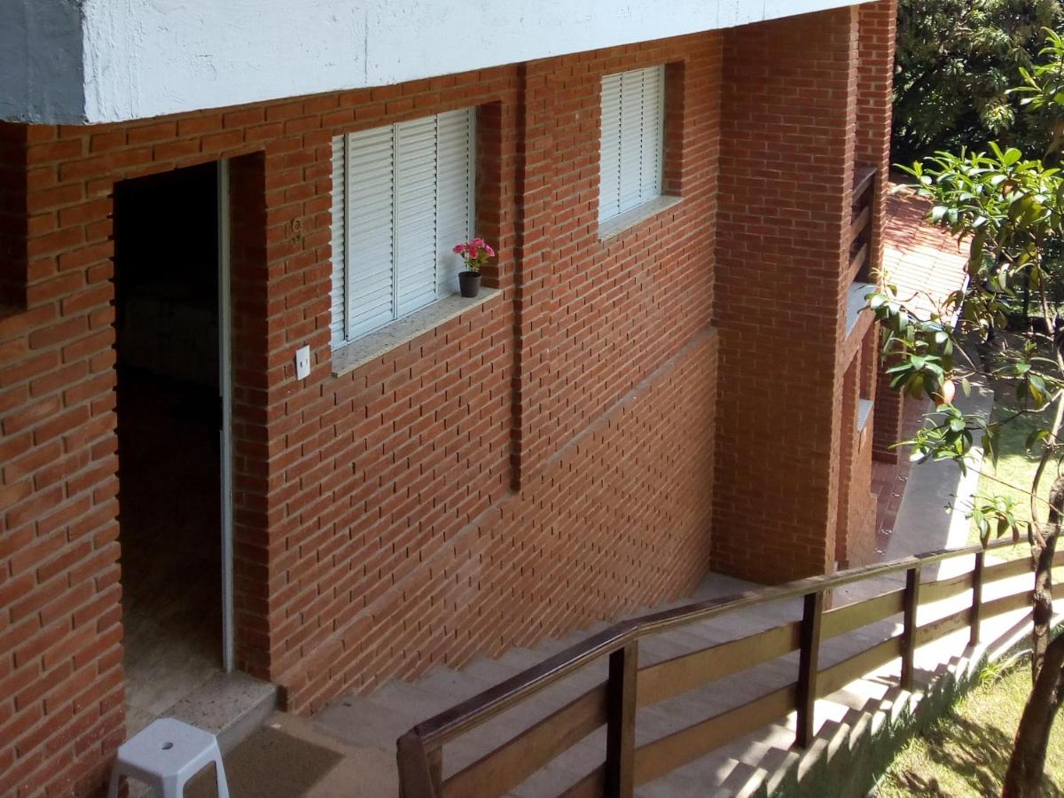 Chalés Pousada Serra Negra - Housity