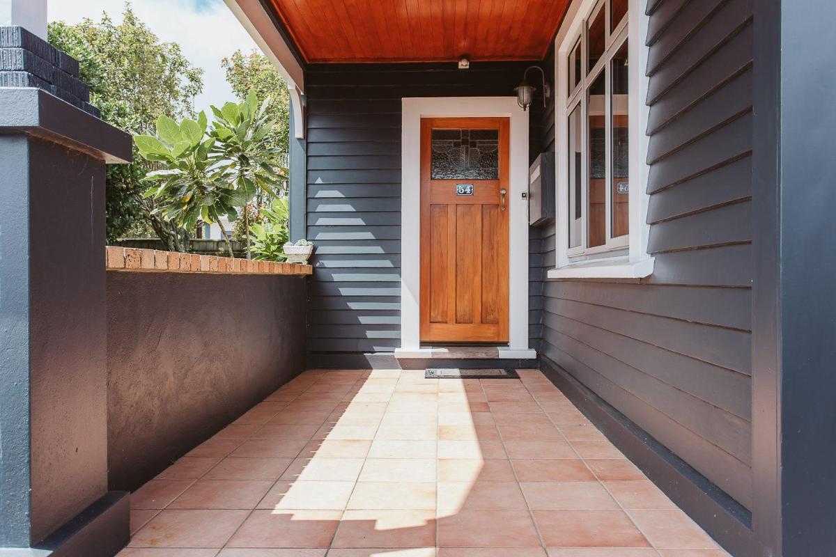 THE PLUM TREE - CITY BUNGALOW - Housity