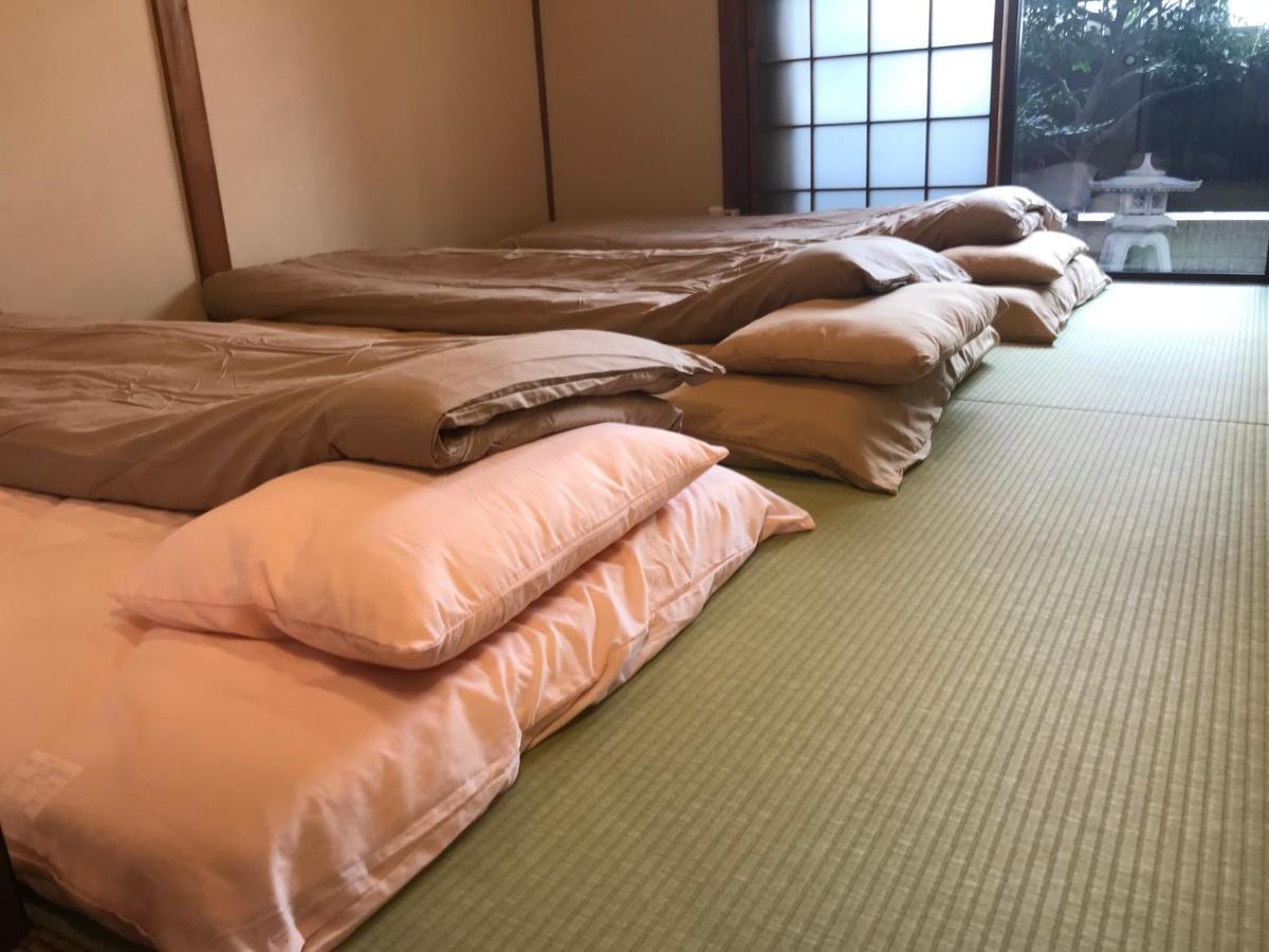 Izumi Bekkan - Housity