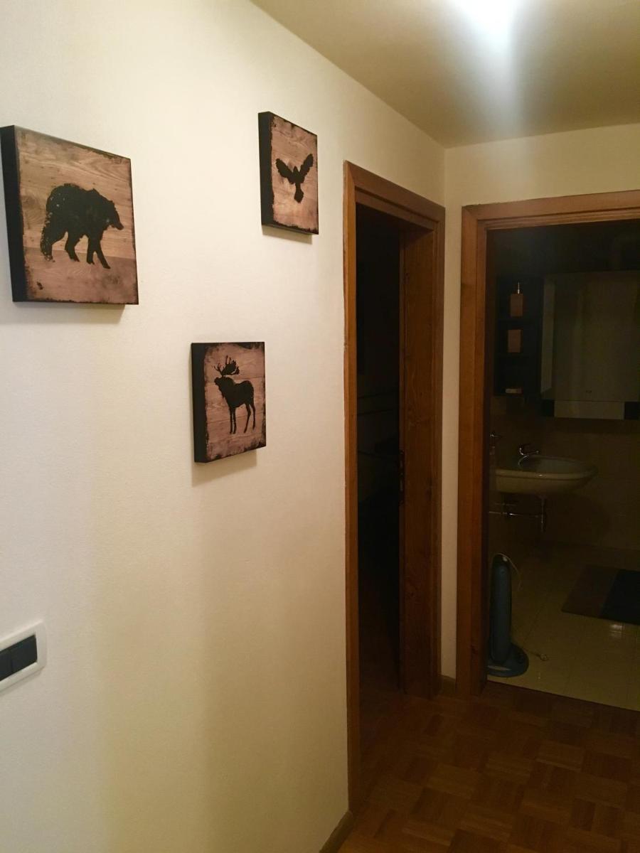 Lozzo di Cadore - Dolomiti (Piazza Tiziano) - Housity