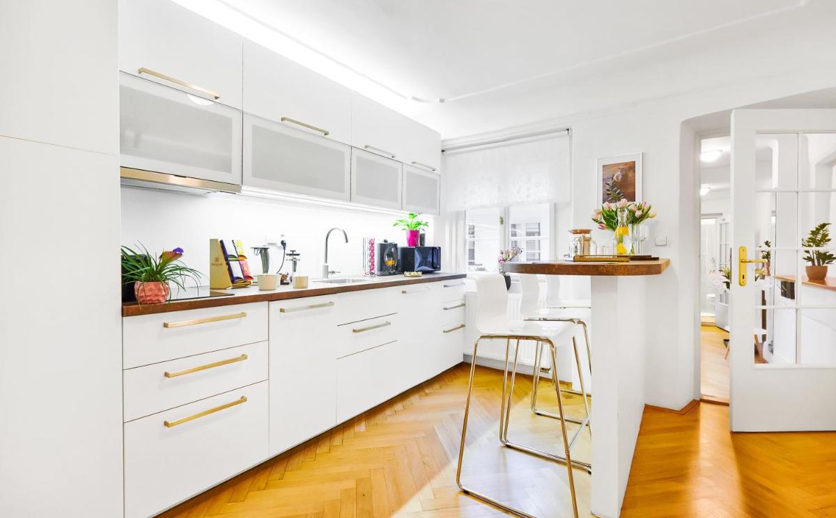 Royal Route Residence - Housity