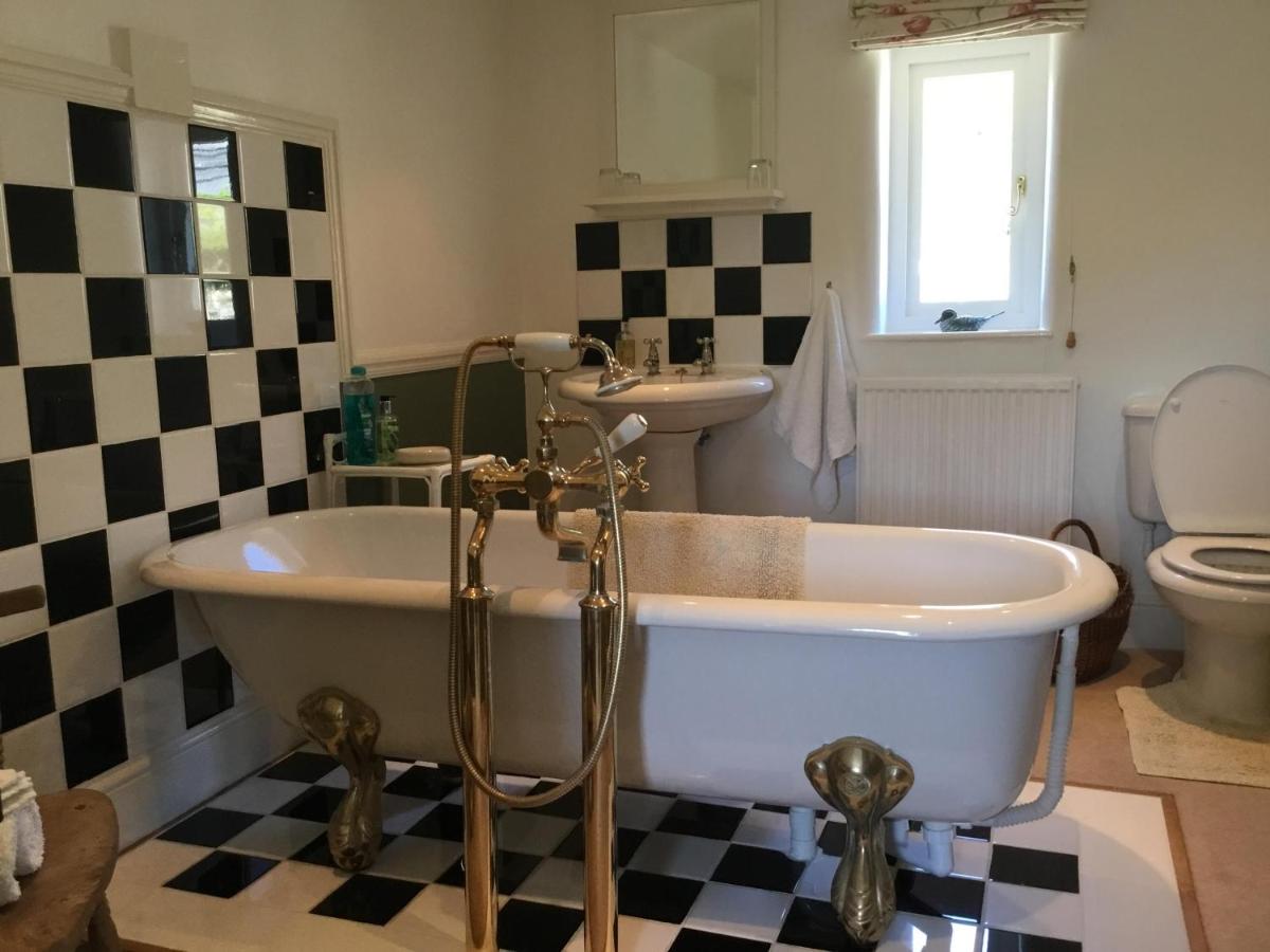 Gorse Farm House B&B - Housity