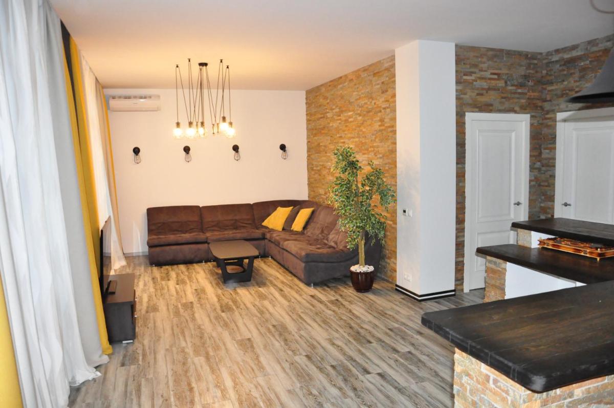 Cottage near Sea House & Beach - Housity