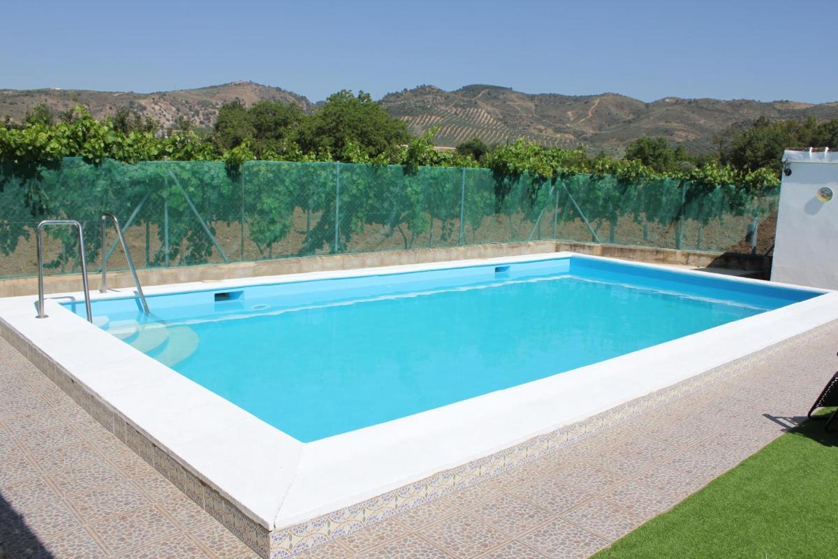 Huerta Espinar - Casa rural con piscina privada - Housity