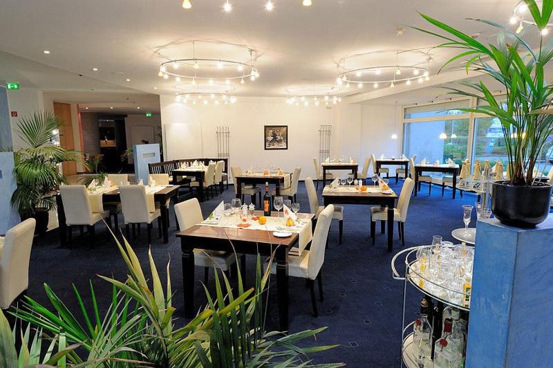 Euro Park Hotel Hennef - Housity