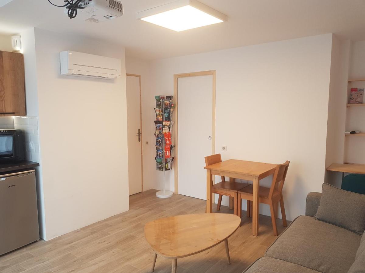 Angers Green Lodge - Housity