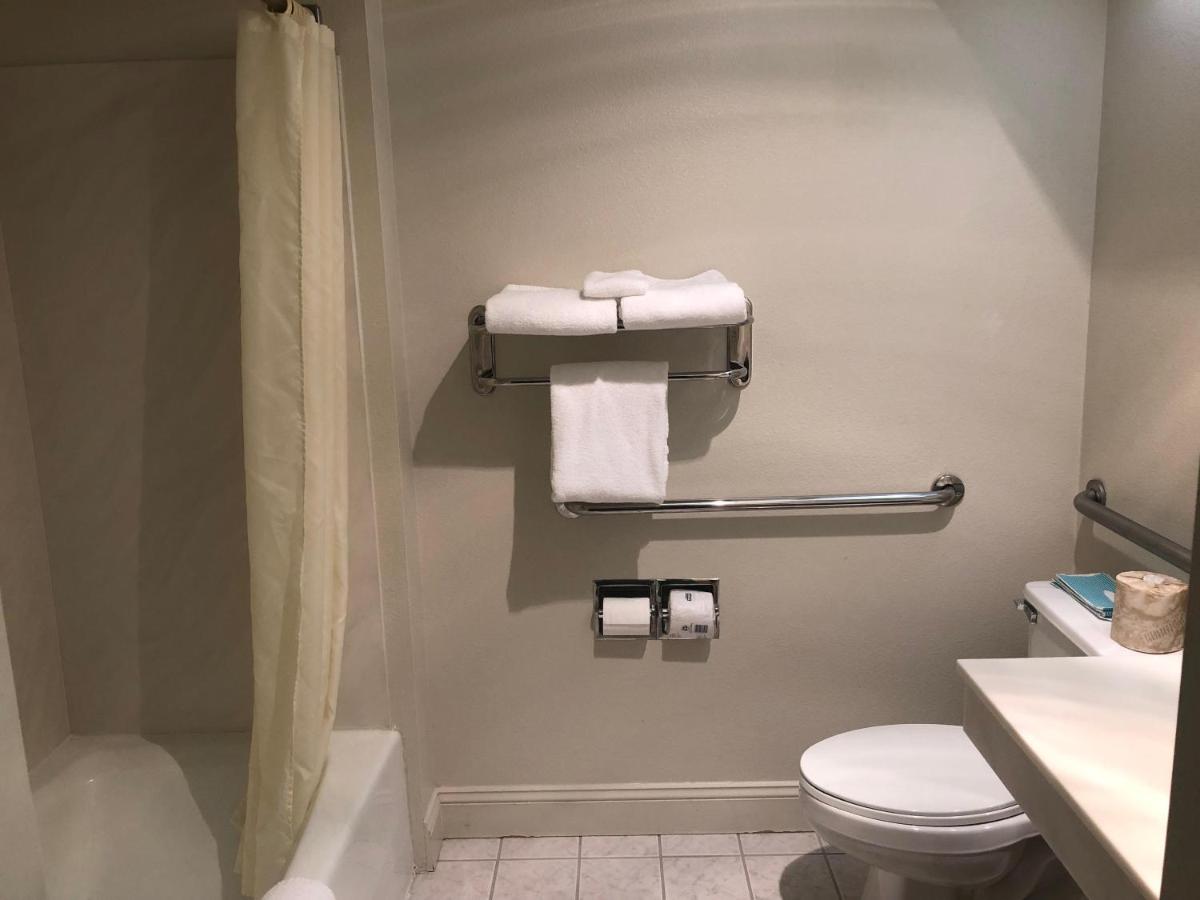 The Monarch Resort - Housity
