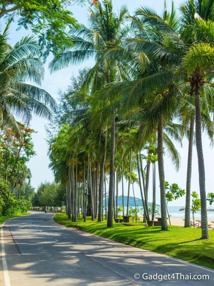 Baan Klang Aow Beach Resort - Housity