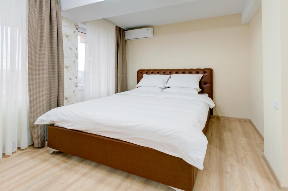 Catherine Hotel - Housity