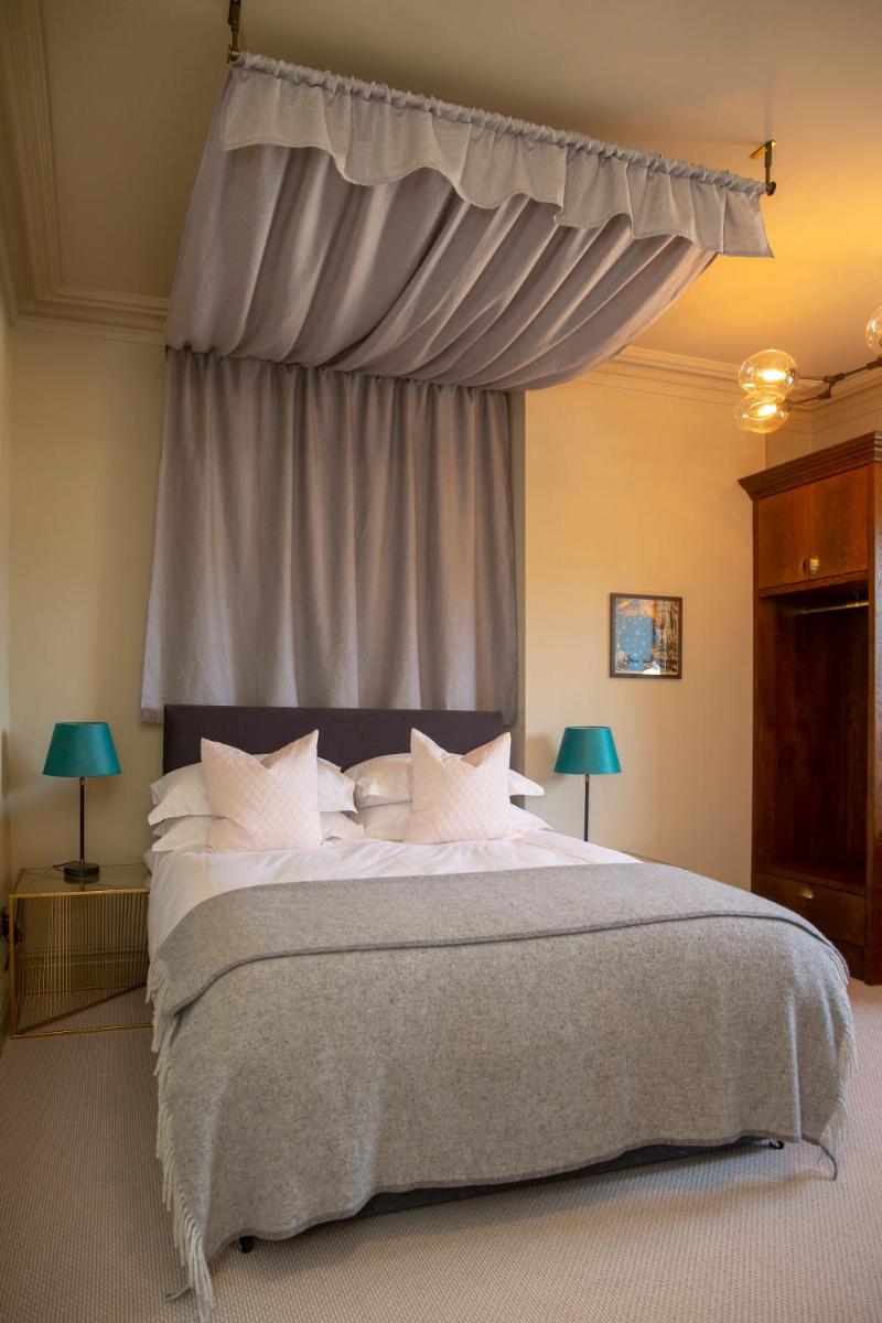 The Princess Victoria - Housity